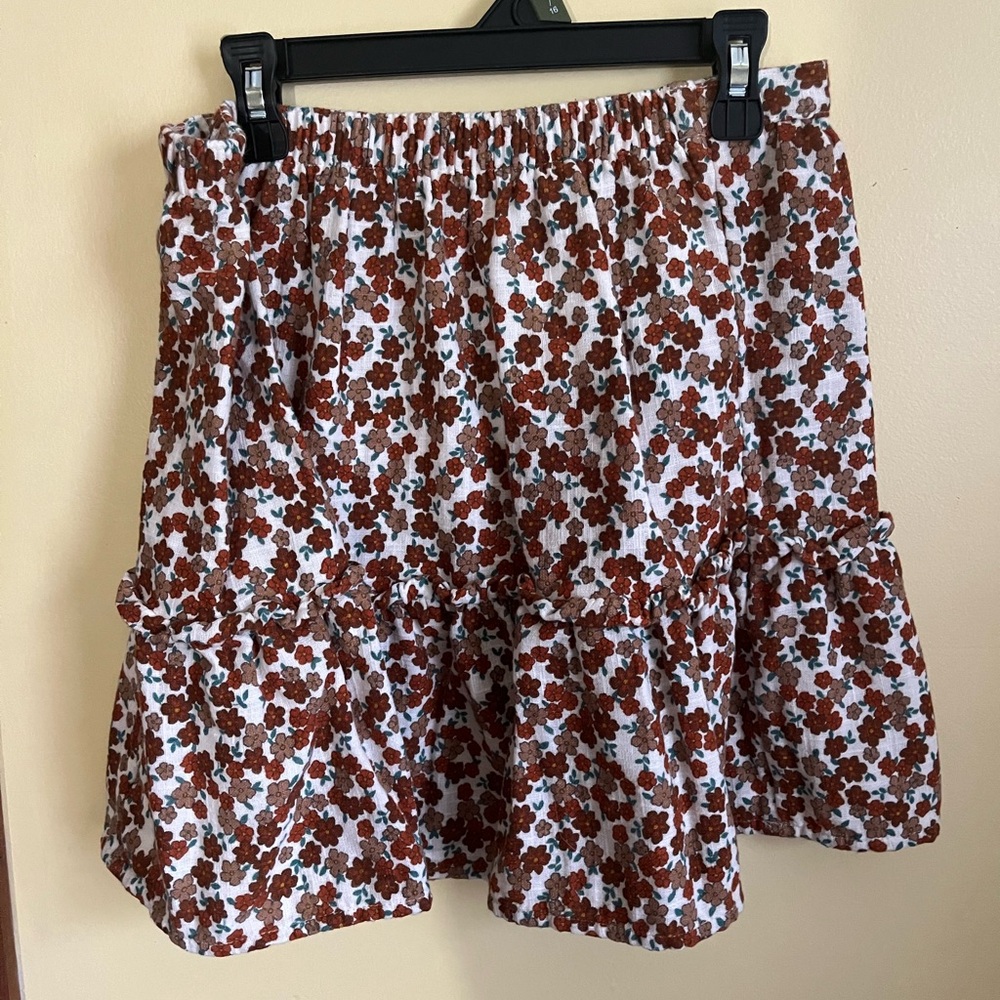 Floral skirt size small